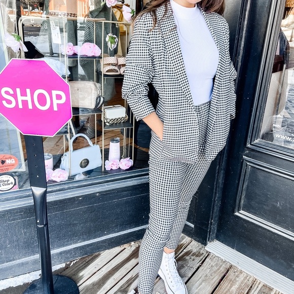 eesome Jackets & Blazers - Chic Plaid Blazer